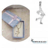 Collier pendentif patineuse